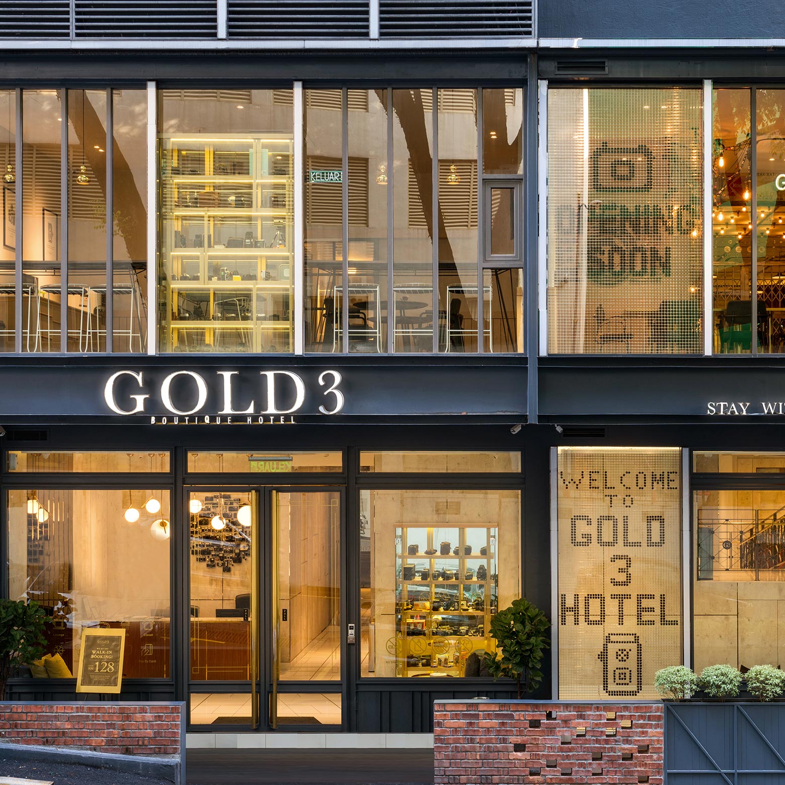 businesses-gold3-boutique-hotel-hover